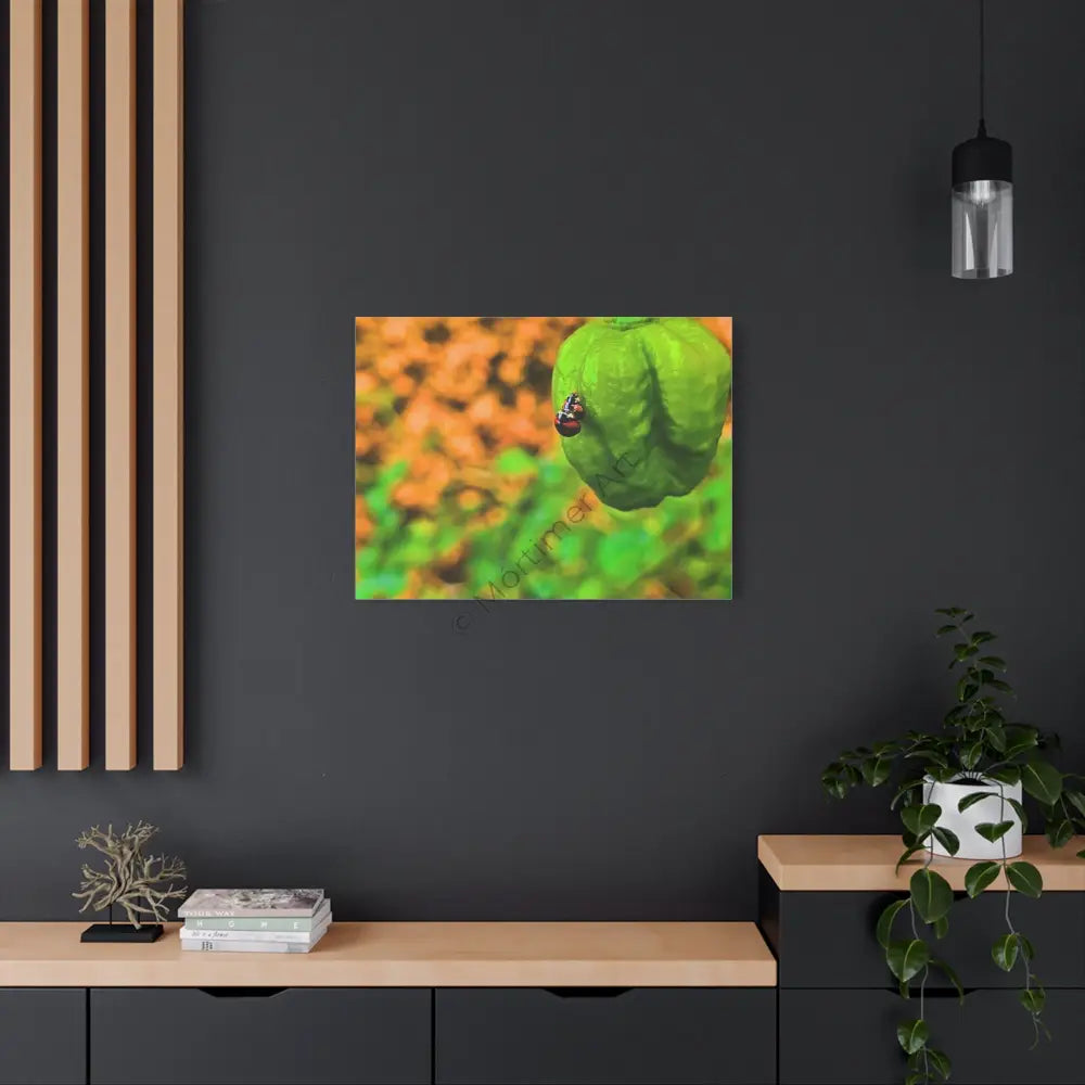 Spicy Bug Love | Impresión en lienzo Canvas